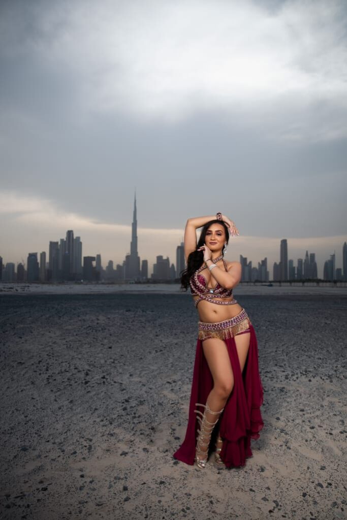 JS - Brazilian Belly Dancer (1)