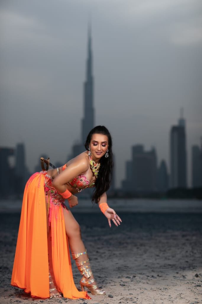 JS - Brazilian Belly Dancer (2)