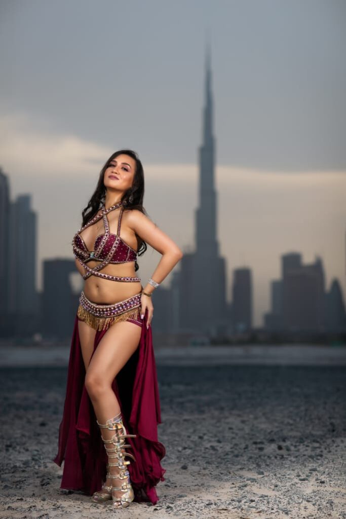 JS - Brazilian Belly Dancer (6)